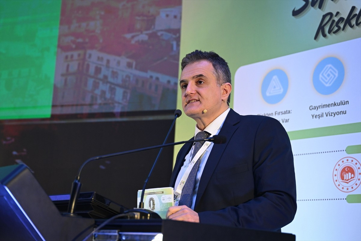 Çevre Dostu Yeşil Binalar Derneği (ÇEDBİK) tarafından "Sıfırın İnşası: Riskten Fırsata" temasıyla...