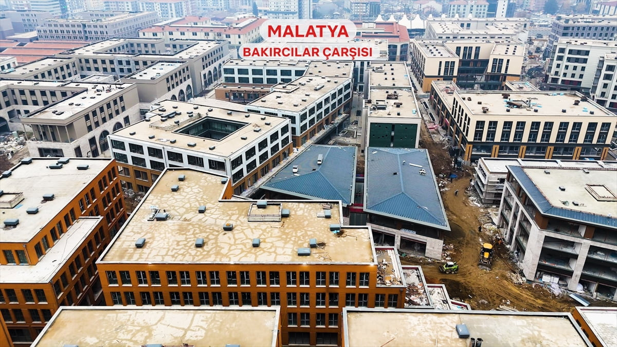 Çevre, Şehircilik ve İklim Değişikliği Bakanı Murat Kurum, Hatay'ın Antakya ilçesindeki bir otelde...