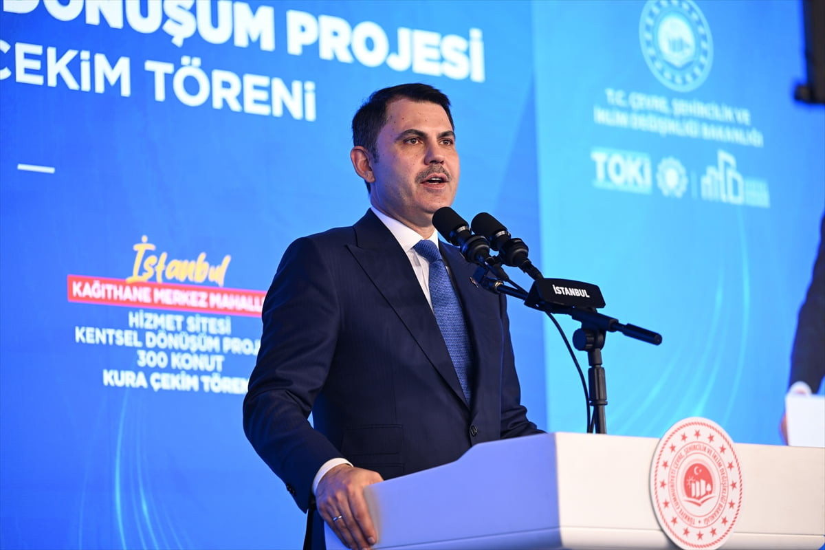 Çevre, Şehircilik ve İklim Değişikliği Bakanı Murat Kurum, Kağıthane Merkez Mahallesi Hizmet...