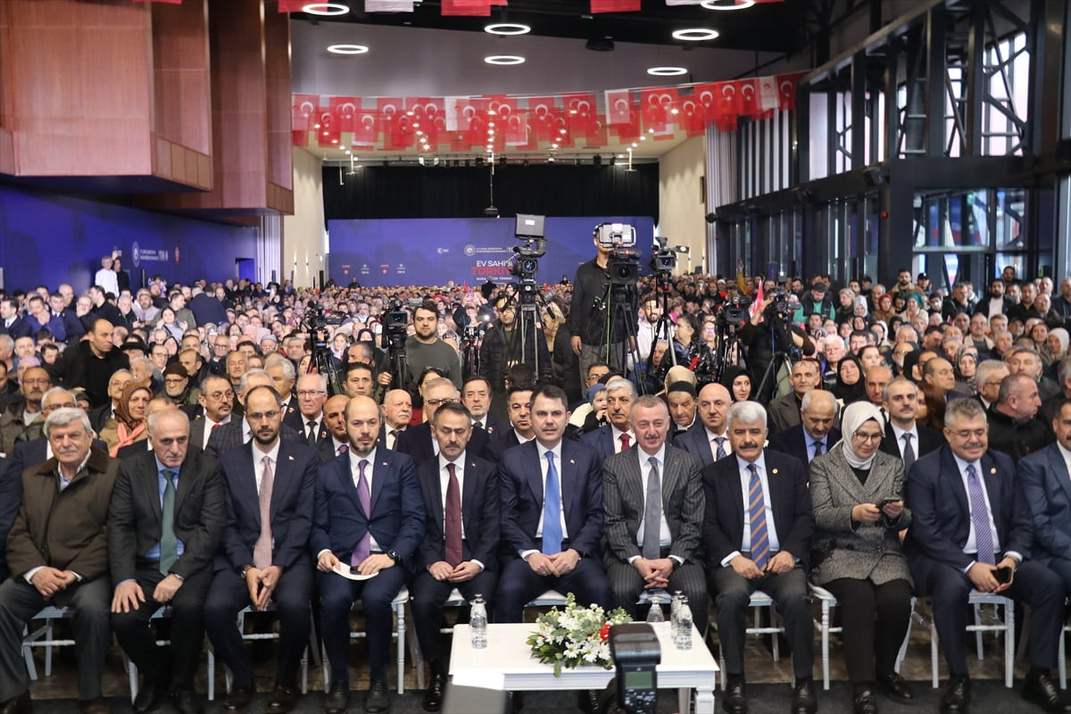 Çevre, Şehircilik ve İklim Değişikliği Bakanı Murat Kurum, Kocaeli'de "Ev Sahibi Türkiye" kura...