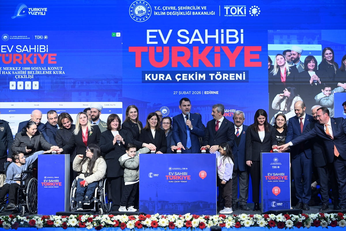 Çevre, Şehircilik ve İklim Değişikliği Bakanı Murat Kurum, "Yüzyılın Konut Projesi 500 Bin Sosyal...