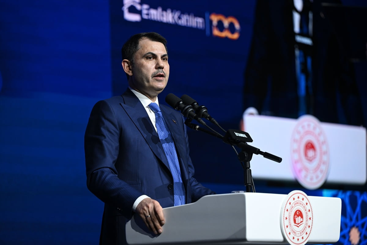 Çevre, Şehircilik ve İklim Değişikliği Bakanı Murat Kurum, Türkiye Emlak Katılım Bankasının 100....