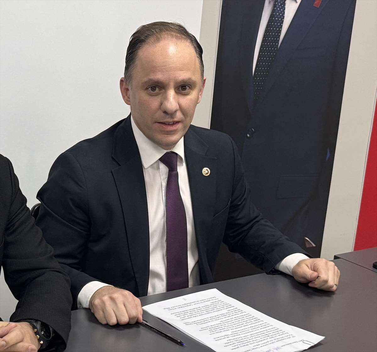 CHP Genel Başkan Yardımcısı Deniz Yavuzyılmaz, Zonguldak'ta basın toplantısı düzenledi. 