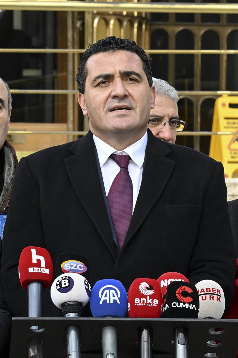 CHP Genel Başkan Yardımcısı ve Sivas Milletvekili Ulaş Karasu, Meclis'te düzenlediği basın...