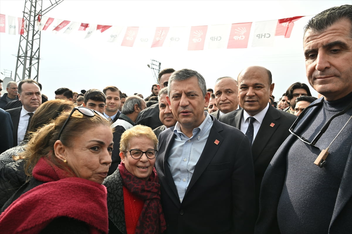 CHP Genel Başkanı Özgür Özel, 6 Şubat 2023'teki depremlerin yıl dönümü kapsamında Gaziantep'in...