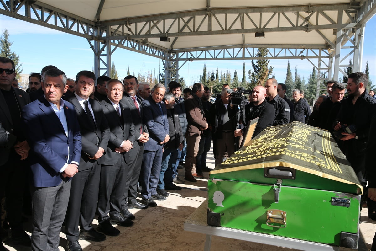 CHP Genel Başkanı Özgür Özel, Adıyaman'daki ziyaretleri kapsamında CHP'nin 30 Mart 2014'teki...