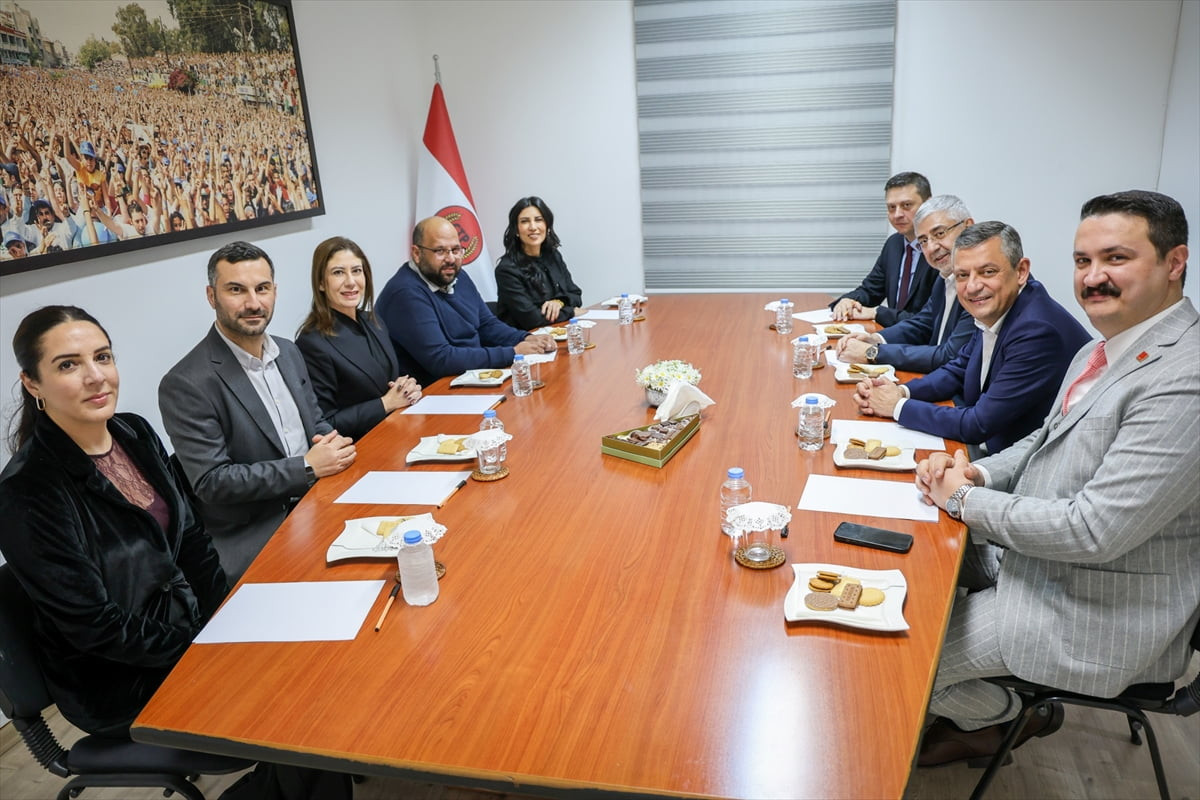 CHP Genel Başkanı Özgür Özel, Kuzey Kıbrıs Türk Cumhuriyeti (KKTC) Cumhurbaşkanı Tufan Erhürman'ın...