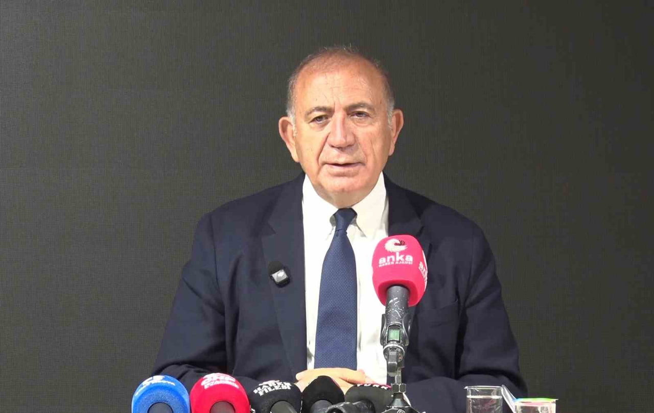 CHP İSTANBUL İL BAŞKANI GÜRSEL TEKİN PROGRAMDA KONUŞMA YAPTI