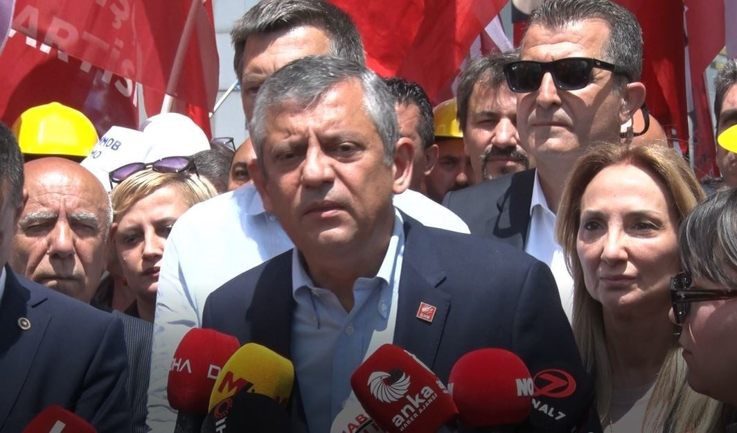 CHP'Lİ ÖZGÜR ÖZEL, "SON KURUŞ ÖDENENE, HAKLARINI ALANA KADAR HEPİMİZ MADENCİLERİN ARKASINDAYIZ....