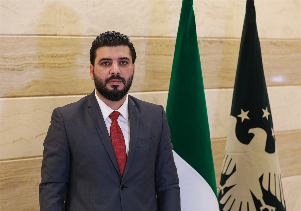 Çin'in 2026 yılının başında Şam'daki büyükelçiliğini yeniden açacağı ve Suriye halkına yardımda...