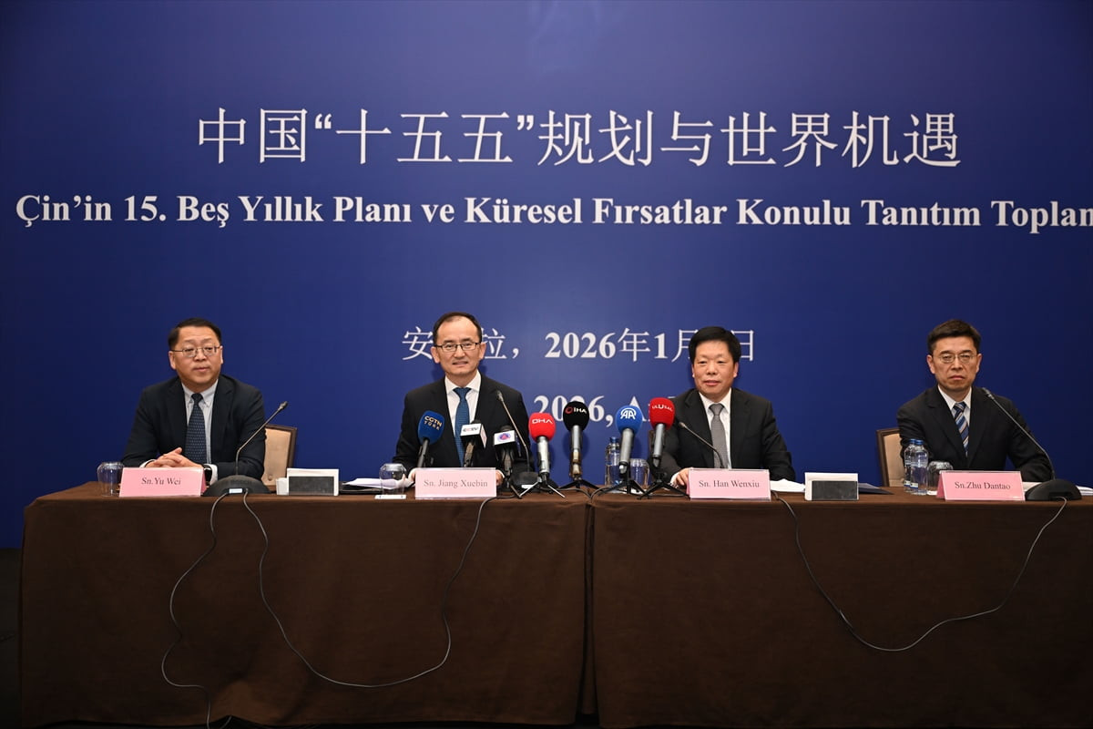 Çin'in Ankara Büyükelçiliğince başkentte bir otelde ''Çin'in 15. Beş Yıllık Planı ve Küresel...