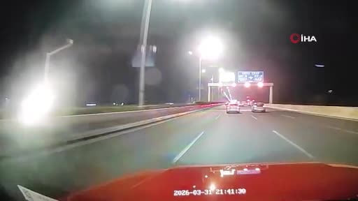 Çin'in Wuhan şehrinde teknoloji şirketi Baidu’nun sürücüsüz taksileri yaşanan sistem arızası...