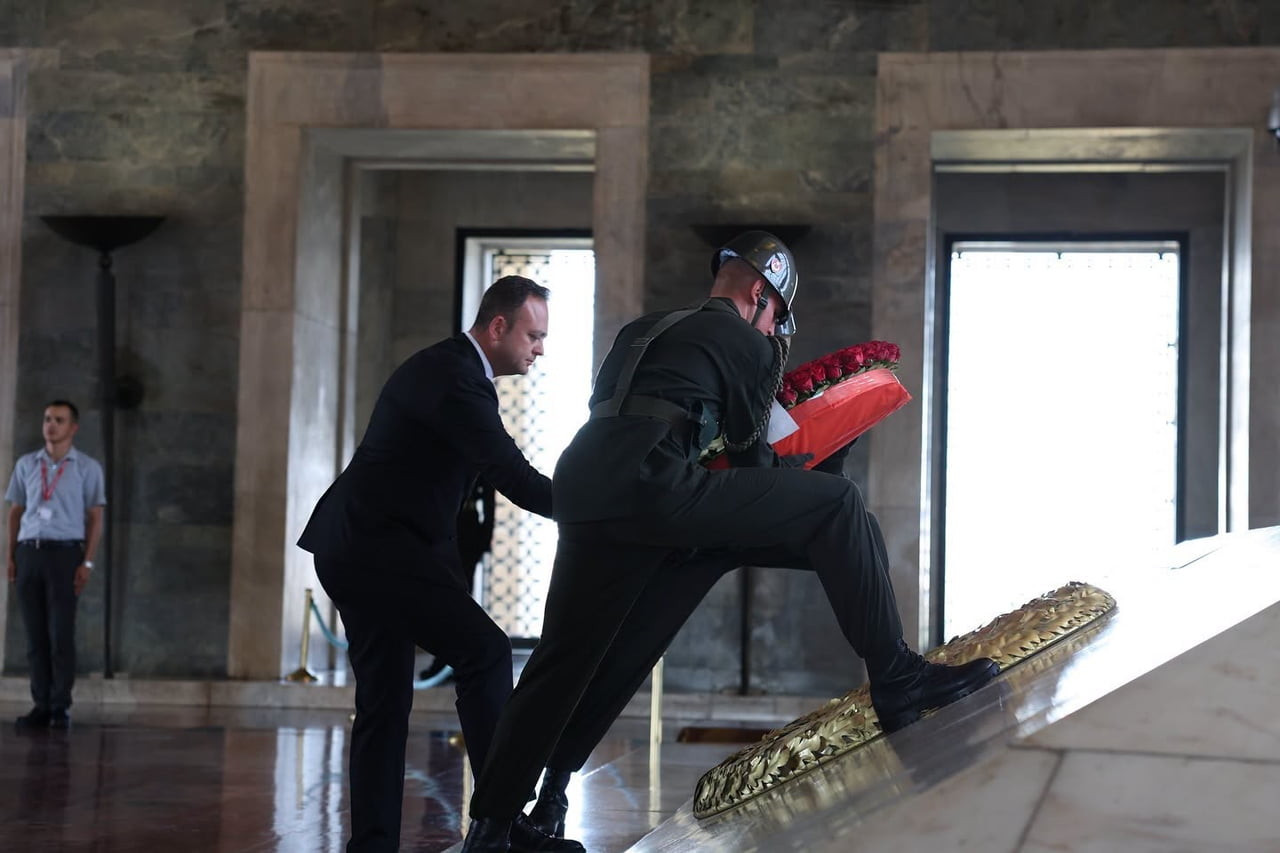 ÇİVRİL BELEDİYE BAŞKANI SEMİH DERE, BELEDİYE MECLİS ÜYELERİ VE MAHALLE MUHTARLARIYLA BİRLİKTE...