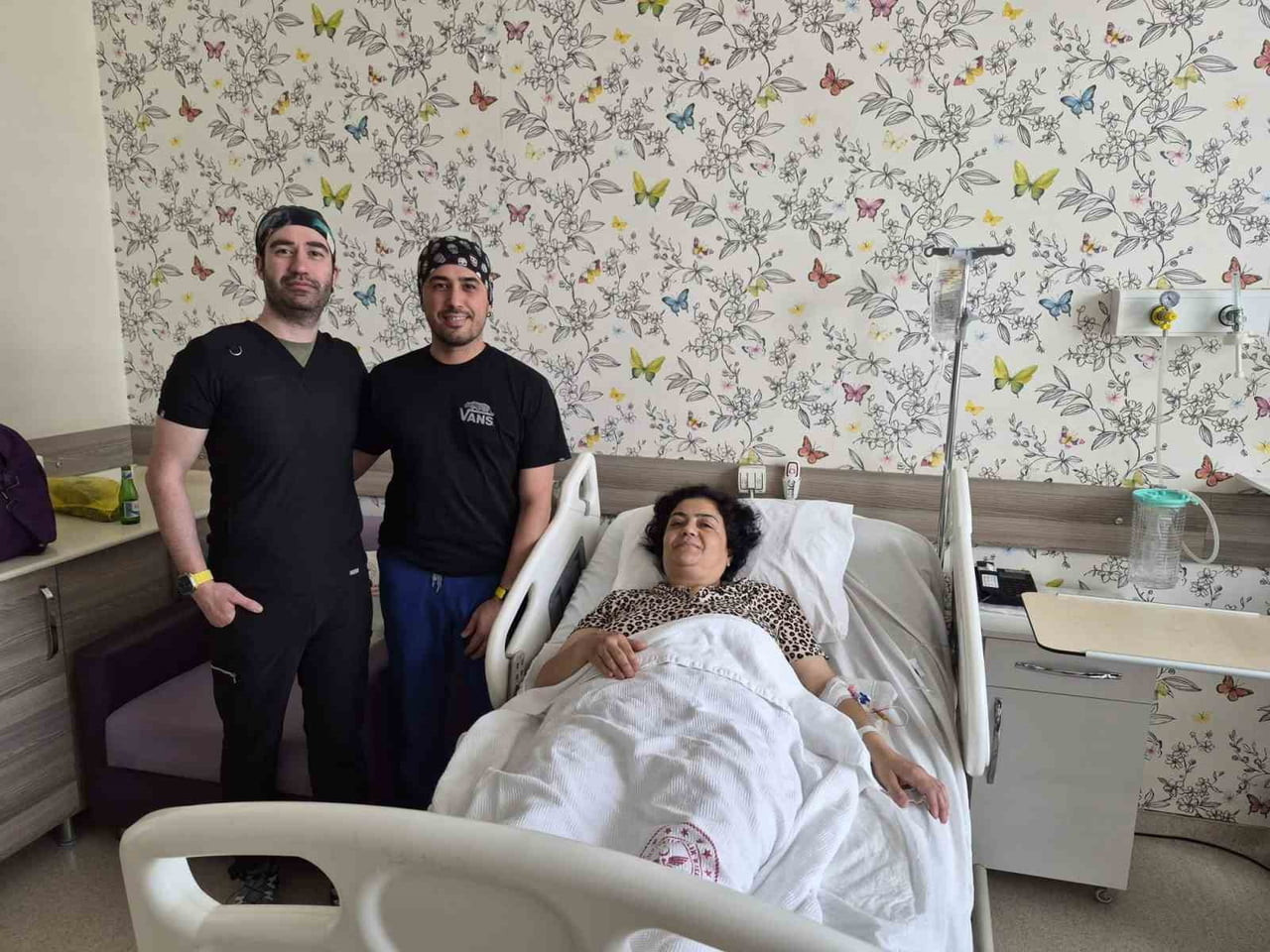 ÇİVRİL ŞEHİT HİLMİ ÖZ DEVLET HASTANESİ KADIN HASTALIKLARI VE DOĞUM KLİNİĞİ’NDE İLK KEZ V-NOTES...