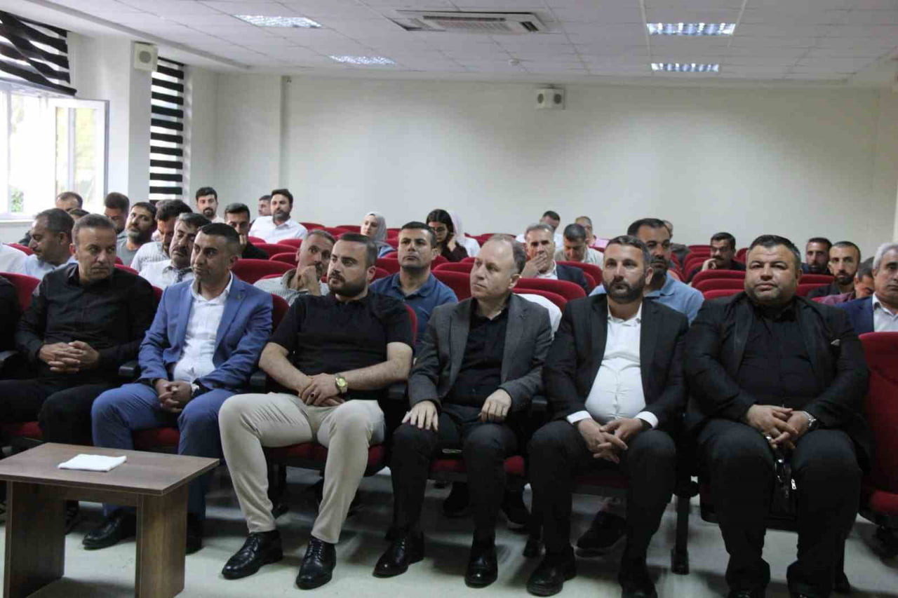 CİZRE İLÇESİNDE "ÖRGÜN EĞİTİMLE BİRLİKTE HAFIZLIK PROJESİ" TOPLANTIYLA TANITILDI.