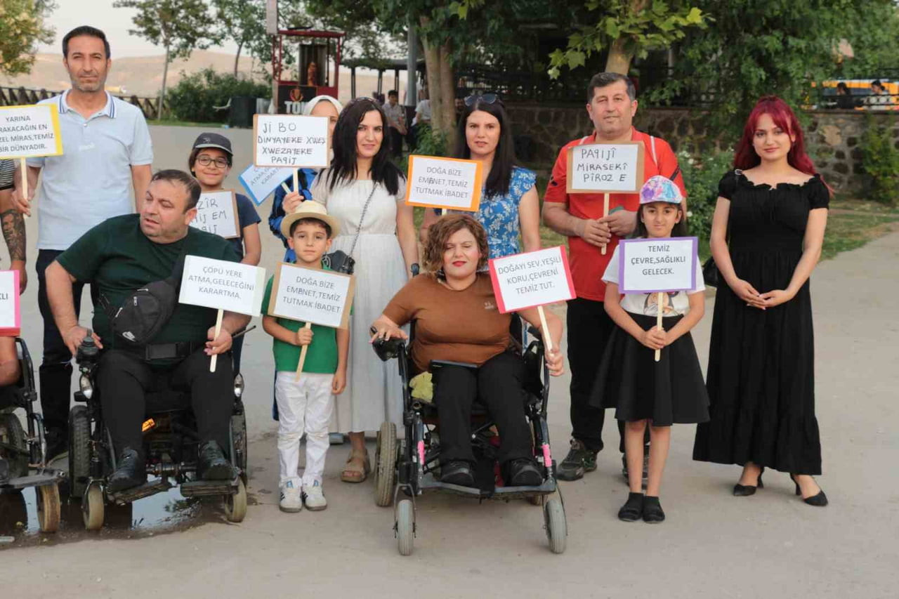 CİZRE’DE ENGELLİ BİREYLER, ÇEVRE KİRLİLİĞİNE DİKKAT ÇEKMEK VE FARKINDALIK OLUŞTURMAK AMACIYLA...
