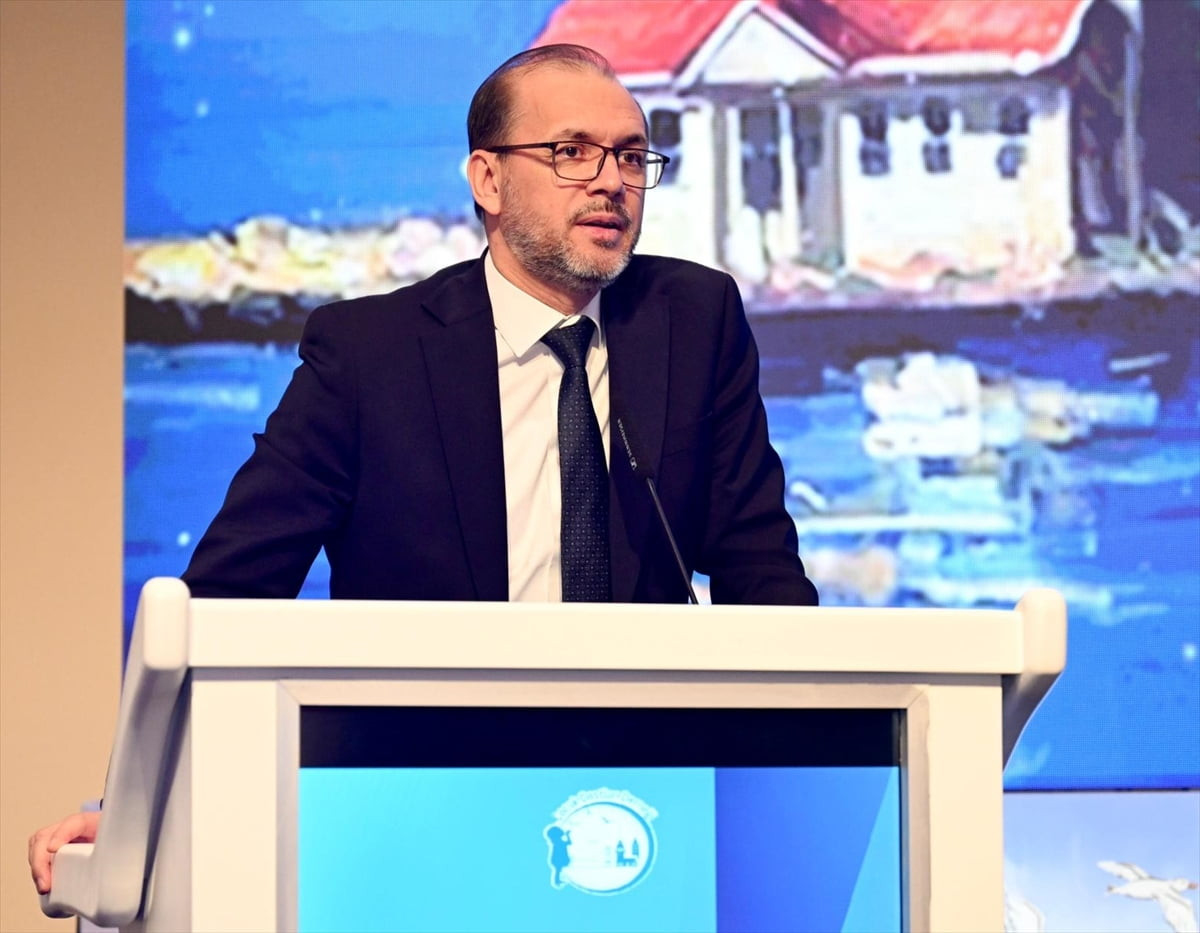 Çocuk Dostları Derneği tarafından "Çocuk ve iyilik" temasıyla düzenlenen 14. Çocuk Dostları...