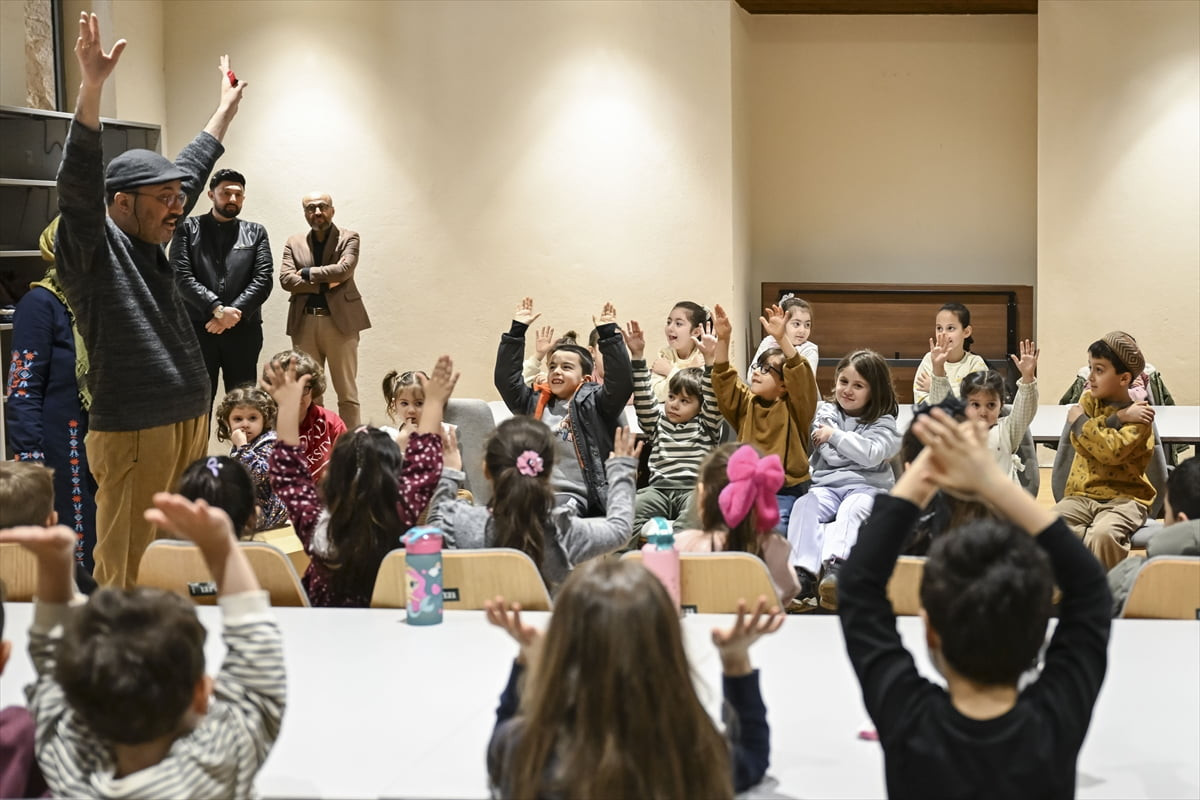  Çocuklara yönelik "İlk Orucum, İlk İftarım-Masallarla Tekne Orucumu Açıyorum" etkinliği Rami...