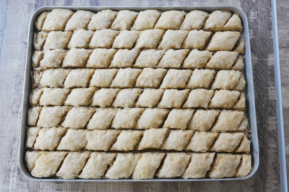 Çorum baklavasına Türk Patent ve Marka Kurumunca (TÜRKPATENT) coğrafi işaret tescil belgesi...
