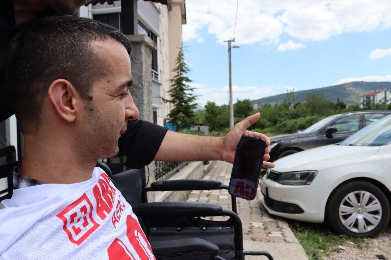 ÇORUM FK KAPTANI YUSUF ERDOĞAN TARAFINDAN ÇORUM'UN OSMANCIK İLÇESİNDE DOĞUŞTAN KOLU VE AYAĞI...