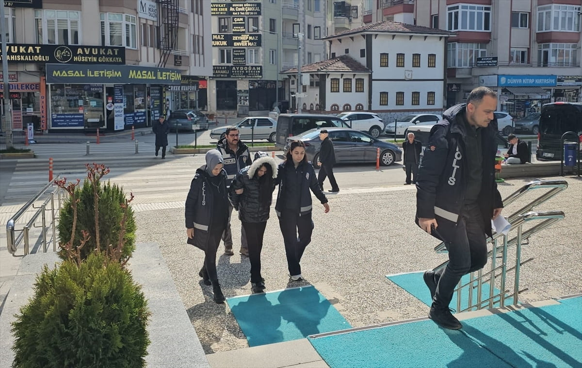 Çorum'da hakkında kesinleşmiş 92 yıl 1 ay 27 gün hapis cezası bulunan firari hükümlü...