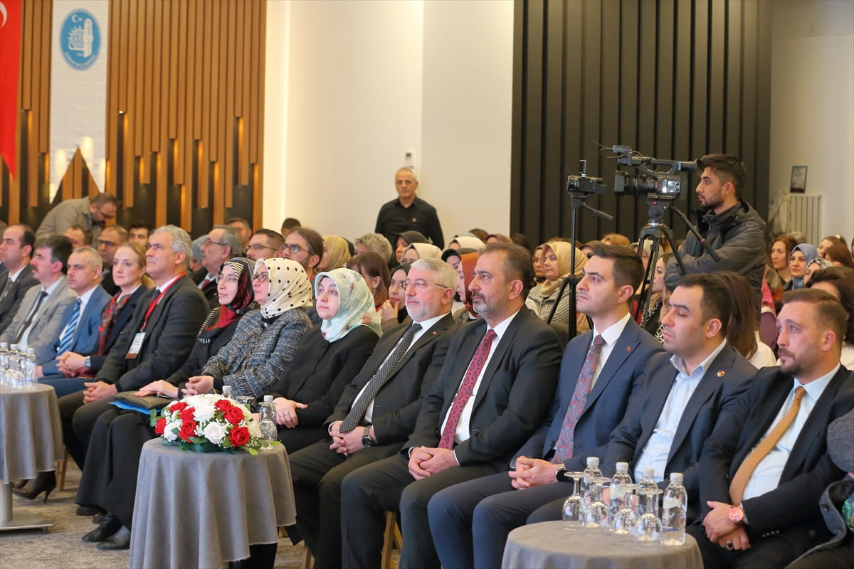 Çorum'da "Anne Dostu Şehir Yolunda: Erişilebilirlikten Destek Hizmetlerine Bütüncül Bir Yaklaşım...