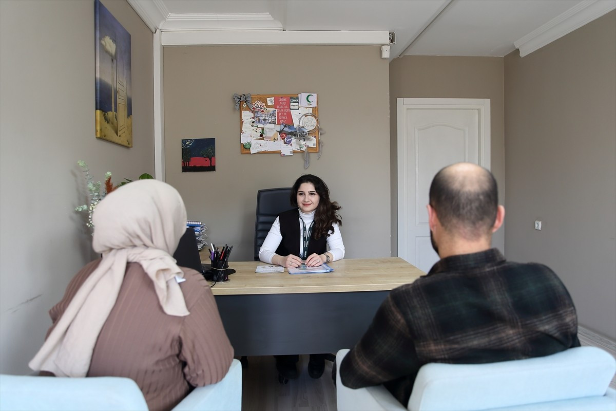 Çorum'da sanal kumar nedeniyle hayatı altüst olan 37 yaşındaki M.Y, Yeşilay Danışmanlık...