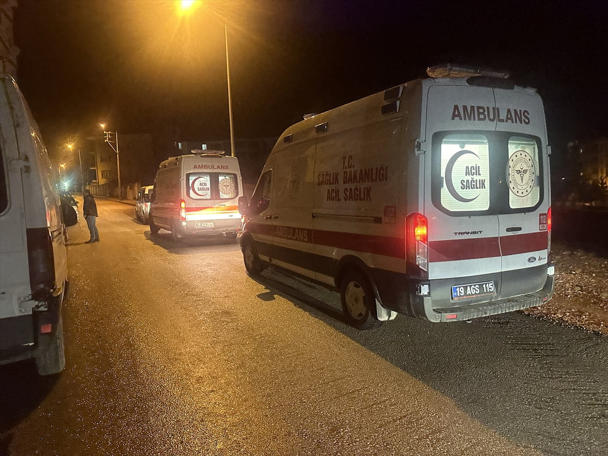 Çorum'un Alaca ilçesinde karbonmonoksit gazından zehirlenen karı koca hastanede tedavi altına...