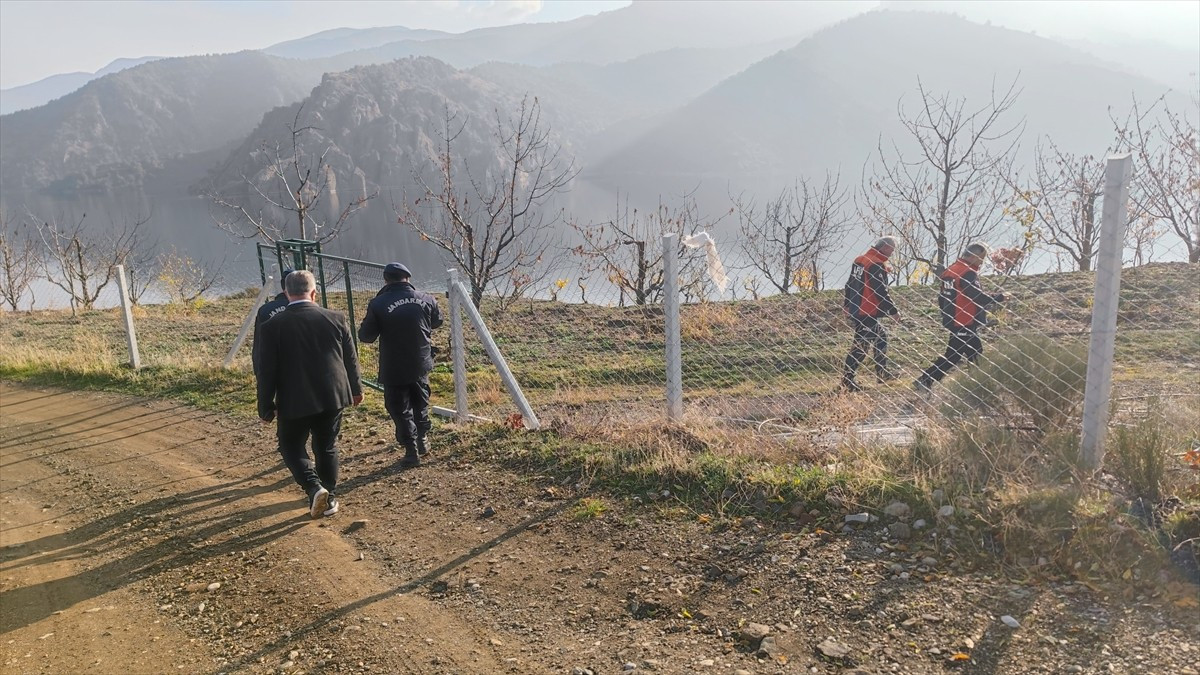 Çorum'un Oğuzlar ilçesinde ailesince kayıp ihbarı yapılan 69 yaşındaki kişinin bulunması için...
