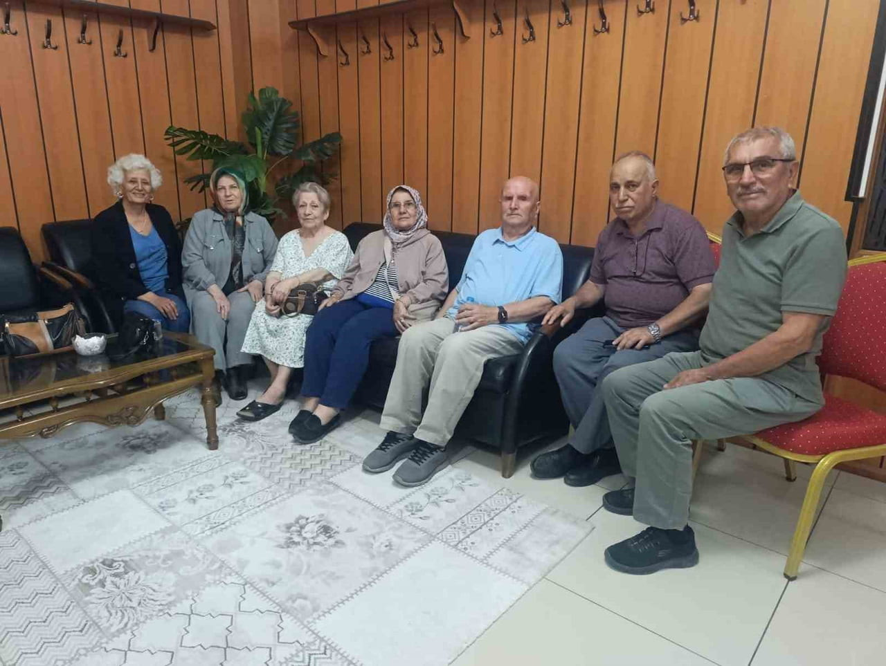 ÇORUM'UN OSMANCIK İLÇESİNDE 1967-1973 YILLARI ARASINDA GÖREV YAPAN EMEKLİ ÖĞRETMEN ÇİFT, 52 YIL...