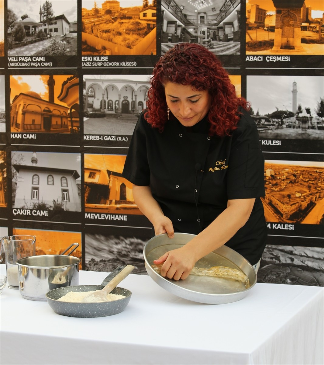 Çorum'un unutulmaya yüz tutmuş lezzetlerinden olan teltel tatlısı yaklaşık 3,5 saatte...