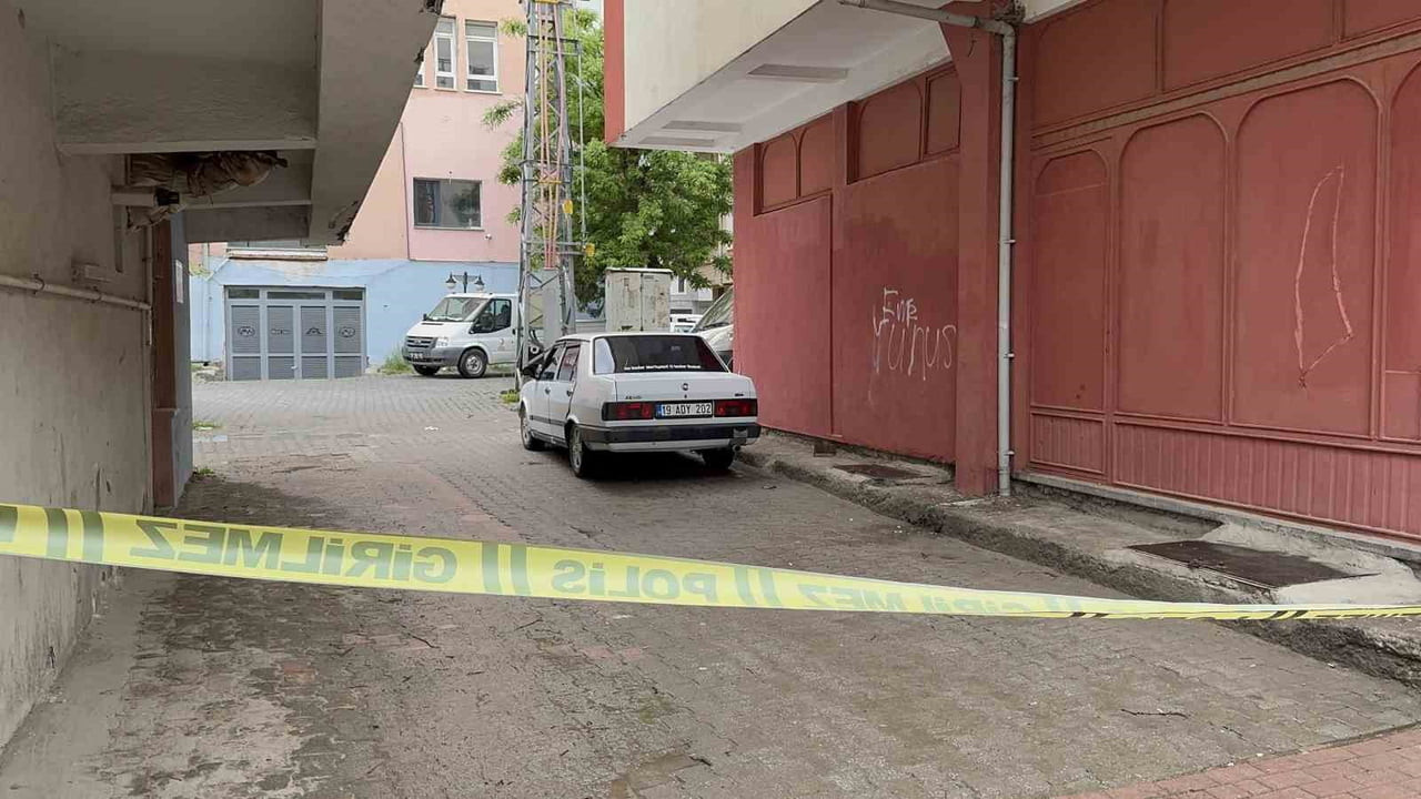 ÇORUM’UN SUNGURLU İLÇESİNDE İKİ KUZEN ARASINDA ÇIKAN TARTIŞMA  NETİCESİDE 1 KİŞİ YARALANDI....