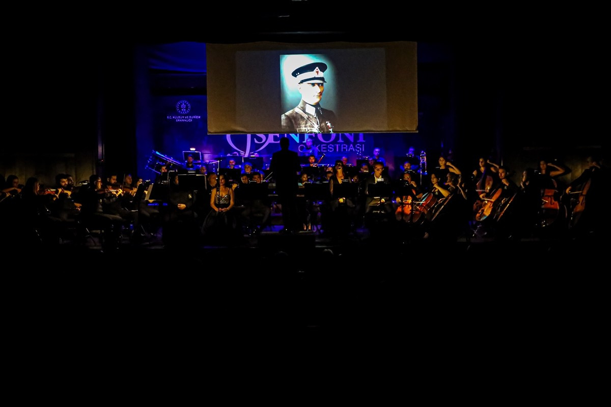 Çukurova Devlet Senfoni Orkestrası, Cumhuriyet'in Kurucusu Büyük Önder Gazi Mustafa Kemal...