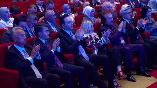 Cumhurbaşkanı Erdoğan: "Akışa yön veren bir gençlik yetiştireceğiz"