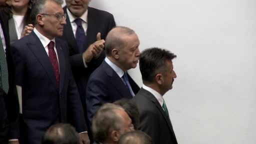 Cumhurbaşkanı Erdoğan: "Muhalefetin içinde debelendiği çamur güreşine bizi de çekmesine müsaade...