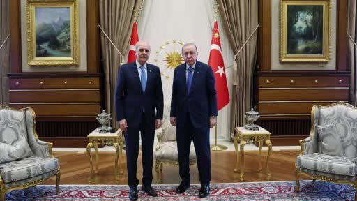 Cumhurbaşkanı  Erdoğan, TBMM Başkan Kurtulmuş'u Cumhurbaşkanlığı Külliyesi'nde kabul etti