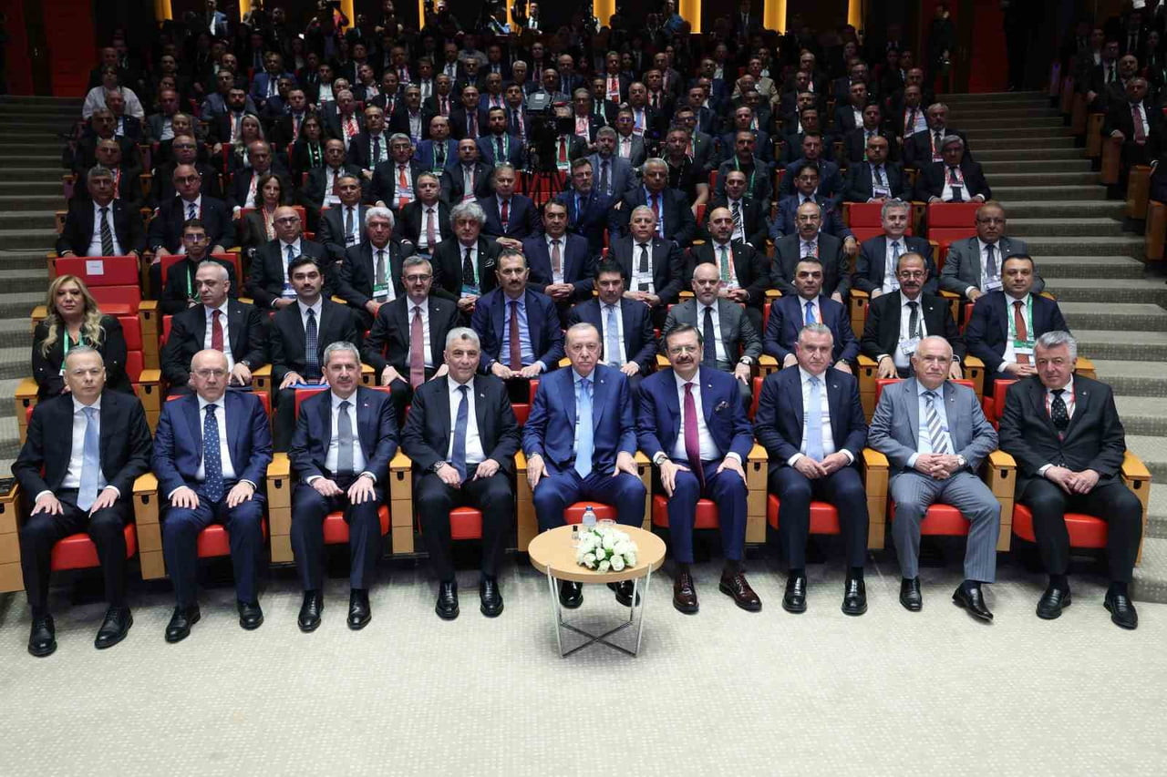 CUMHURBAŞKANI ERDOĞAN, TÜRKİYE ODALAR VE BORSALAR BİRLİĞİ (TOBB) 2026 YILI HİZMET ŞEREF BELGESİ VE...