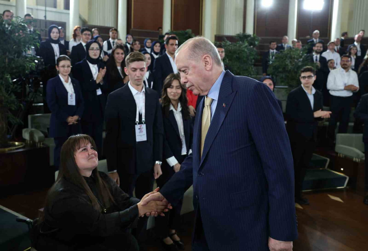 CUMHURBAŞKANI RECEP TAYYİP ERDOĞAN, 19 MAYIS ATATÜRK’Ü ANMA, GENÇLİK VE SPOR BAYRAMI DOLAYISIYLA...