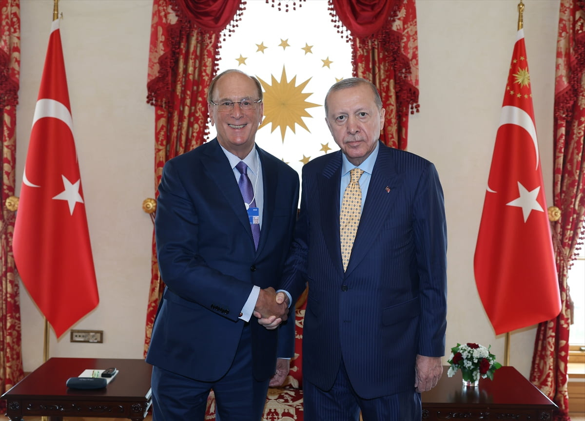 Cumhurbaşkanı Recep Tayyip Erdoğan, Dünya Ekonomik Forumu ve BlackRock Başkanı Laurence D. Fink'i...