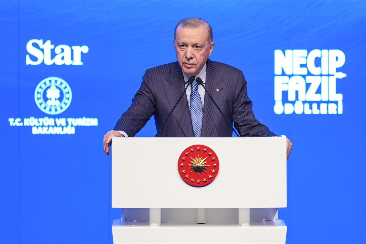 Cumhurbaşkanı Recep Tayyip Erdoğan, İstanbul'da Atatürk Kültür Merkezi'nde (AKM) düzenlenen 12....