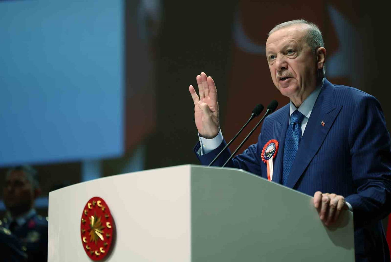 CUMHURBAŞKANI RECEP TAYYİP ERDOĞAN, MİLLİ SAVUNMA ÜNİVERSİTESİ'NDEKİ KURMAY SUBAYLAR MEZUNİYET...