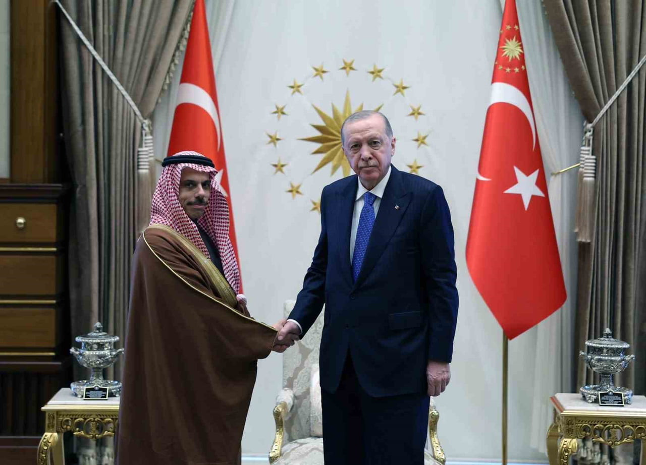 CUMHURBAŞKANI RECEP TAYYİP ERDOĞAN, SUUDİ ARABİSTAN DIŞİŞLERİ BAKANI FAYSAL BİN FERHAN’I...