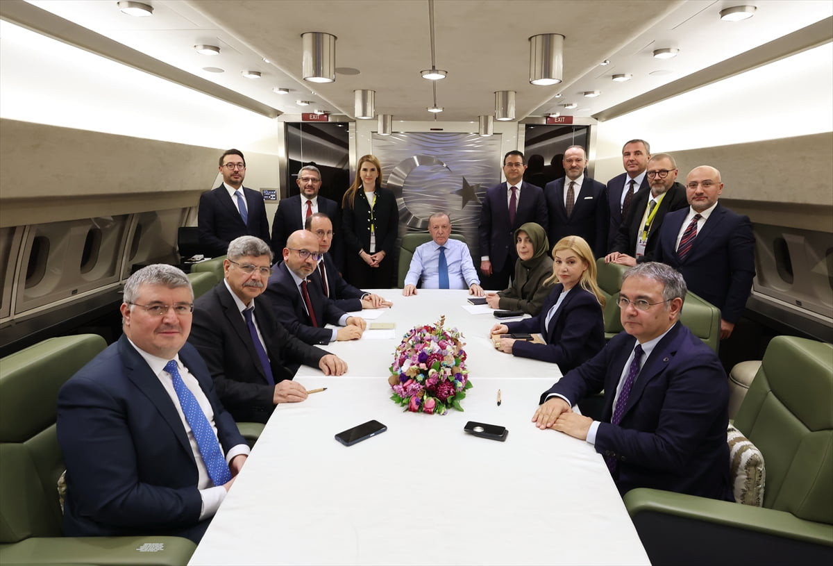 Cumhurbaşkanı Recep Tayyip Erdoğan, Suudi Arabistan ve Mısır ziyaretlerinin ardından Türkiye'ye...