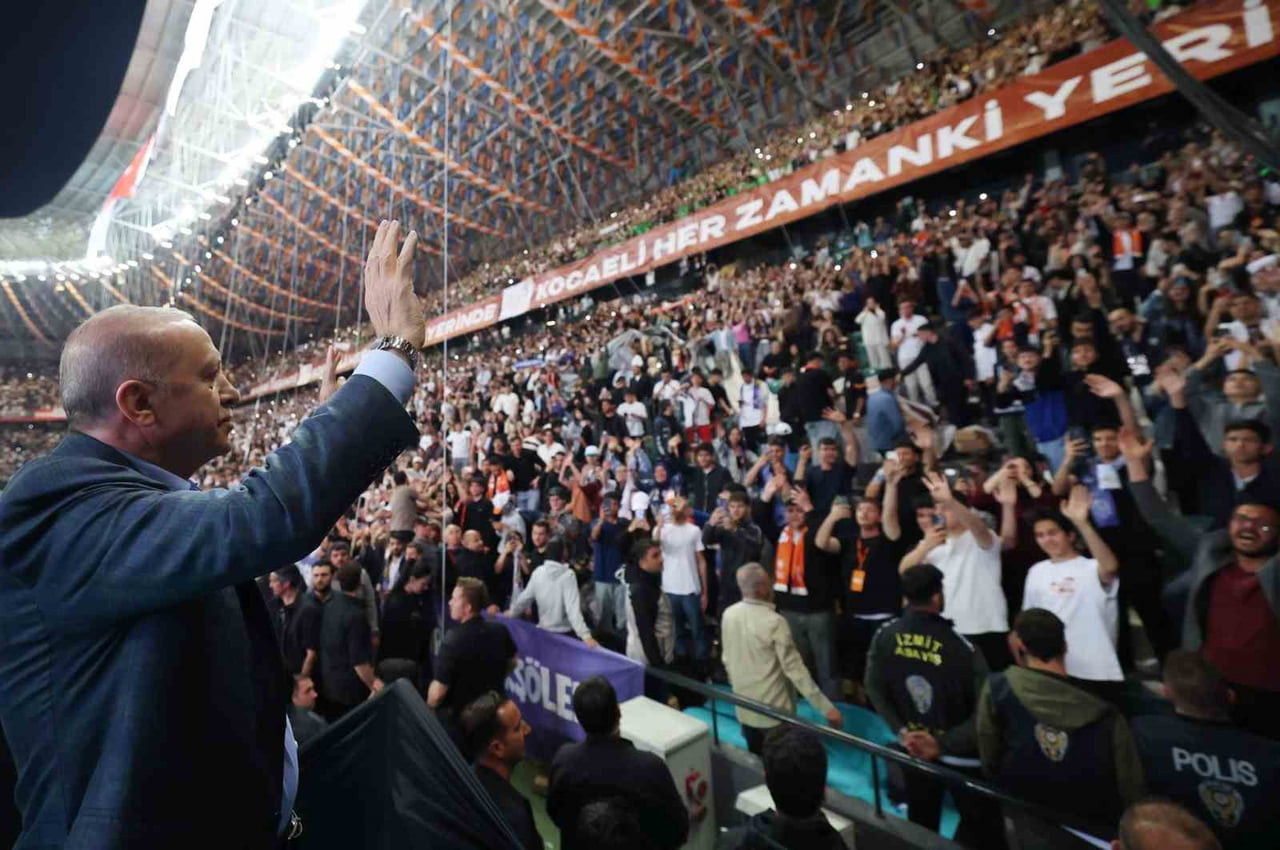 CUMHURBAŞKANI RECEP TAYYİP ERDOĞAN TARAFINDAN "GENÇLİĞİN BAŞKENTİ" İLAN EDİLEN KOCAELİ, 300...