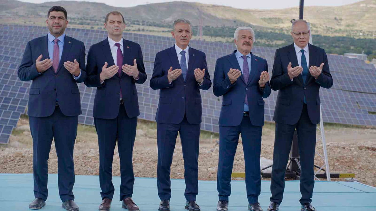 CUMHURBAŞKANI RECEP TAYYİP ERDOĞAN, TOPLU AÇILIŞ PROGRAMI KAPSAMINDA CANLI YAYIN BAĞLANTISIYLA...