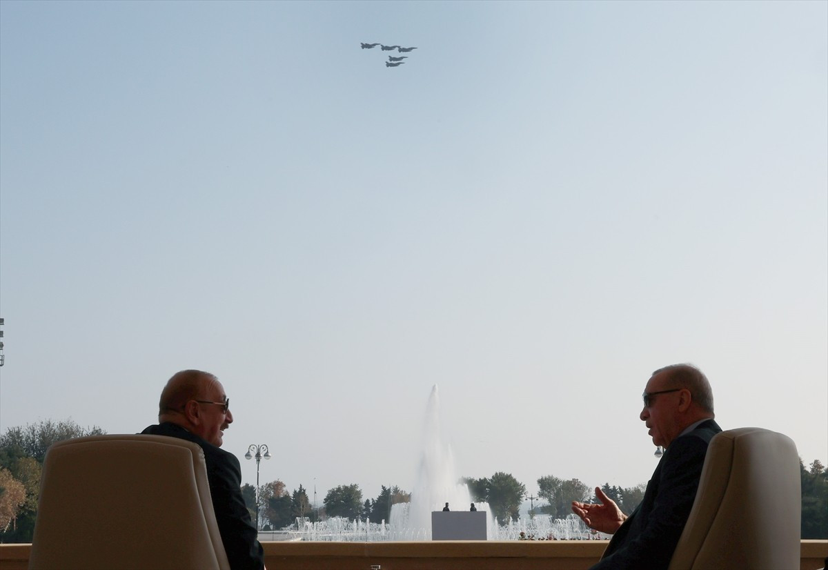 Cumhurbaşkanı Recep Tayyip Erdoğan ve Azerbaycan Cumhurbaşkanı İlham Aliyev, Azadlık Meydanı'nda...