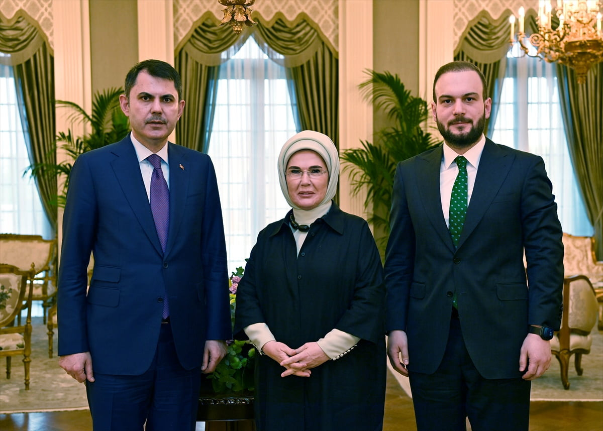 Cumhurbaşkanı Recep Tayyip Erdoğan'ın eşi Emine Erdoğan (ortada), Türkiye'nin ev sahipliğini...