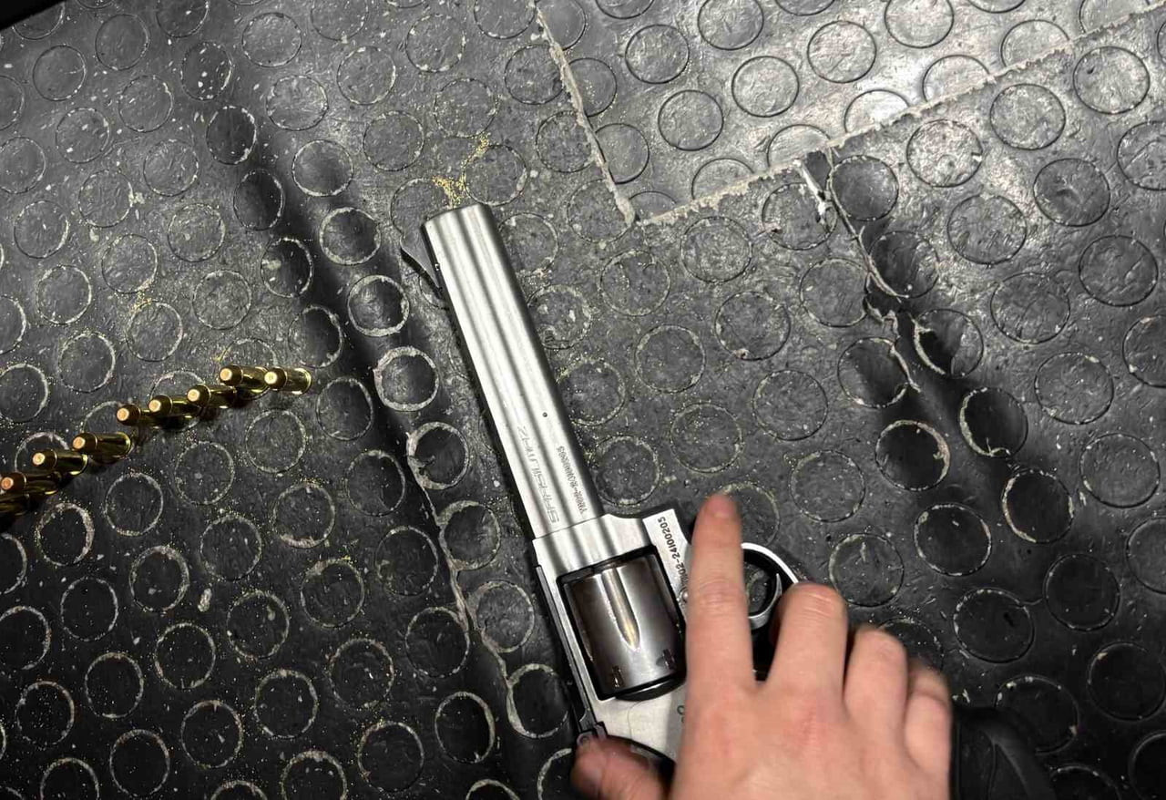 CUMHURBAŞKANI RECEP TAYYİP ERDOĞAN'IN NATO LİDERLER ZİRVESİ'NDE DEVLET BAŞKANLARINA REVOLVER...