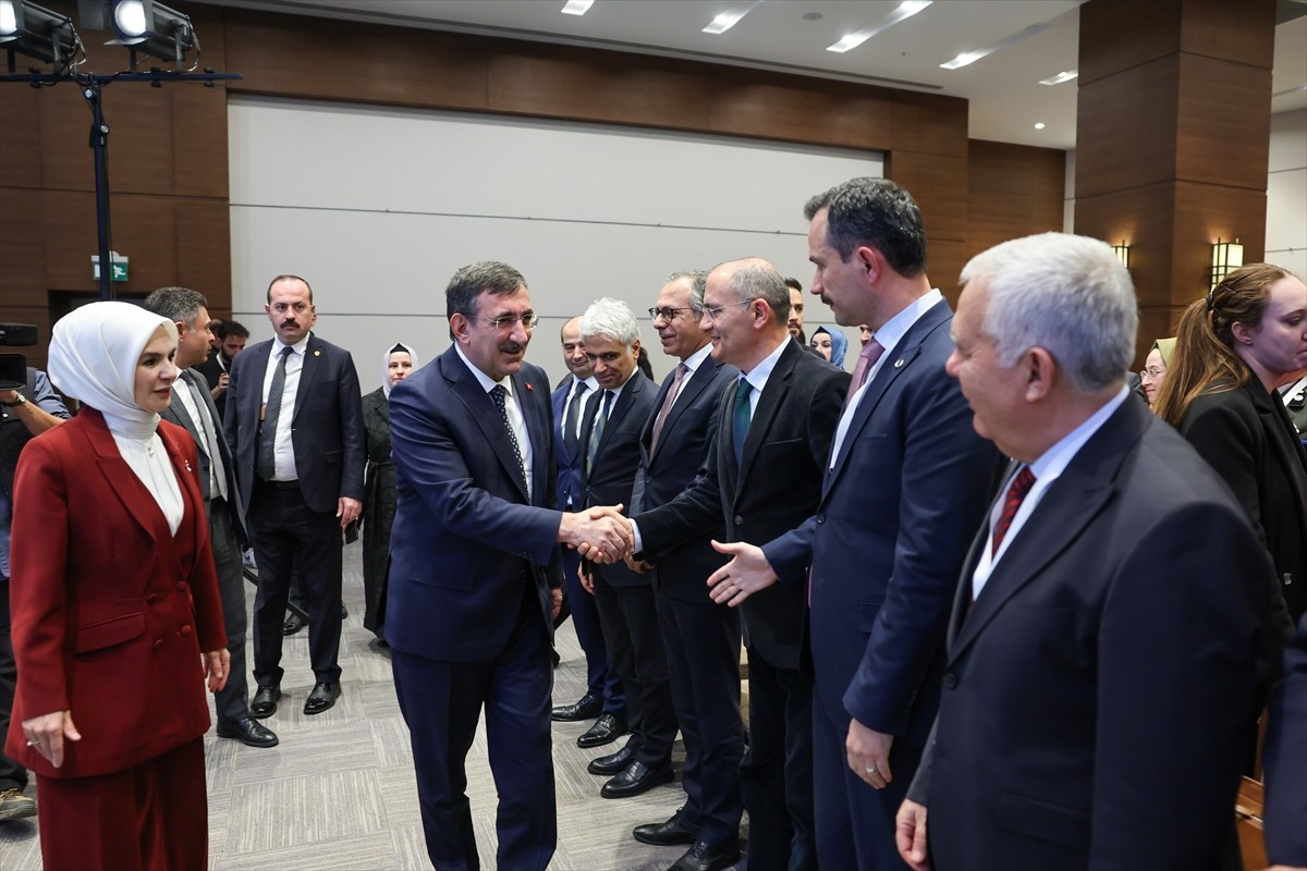 Cumhurbaşkanı Yardımcısı Cevdet Yılmaz, Aile ve Sosyal Hizmetler Bakanlığınca düzenlenen "Aile ve...