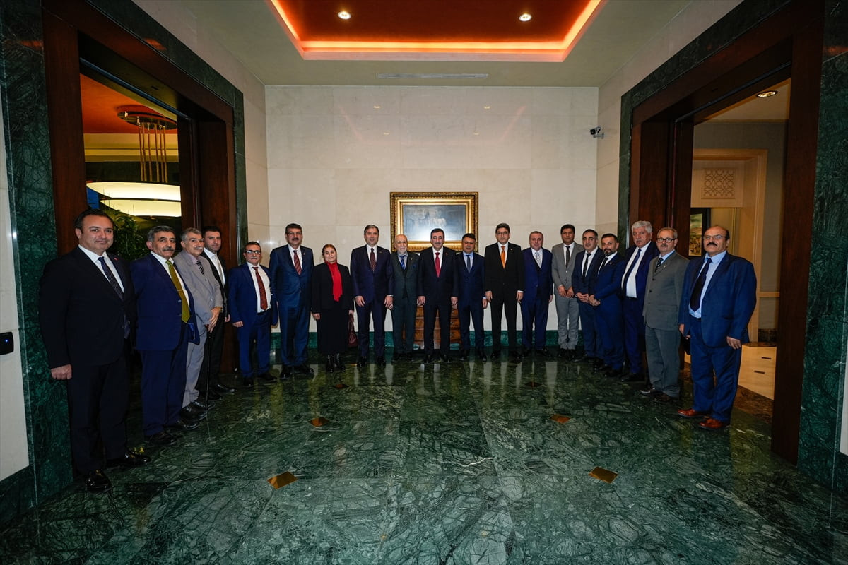 Cumhurbaşkanı Yardımcısı Cevdet Yılmaz, AK Parti Genel Başkan Yardımcısı ve Dış İlişkiler Başkanı...